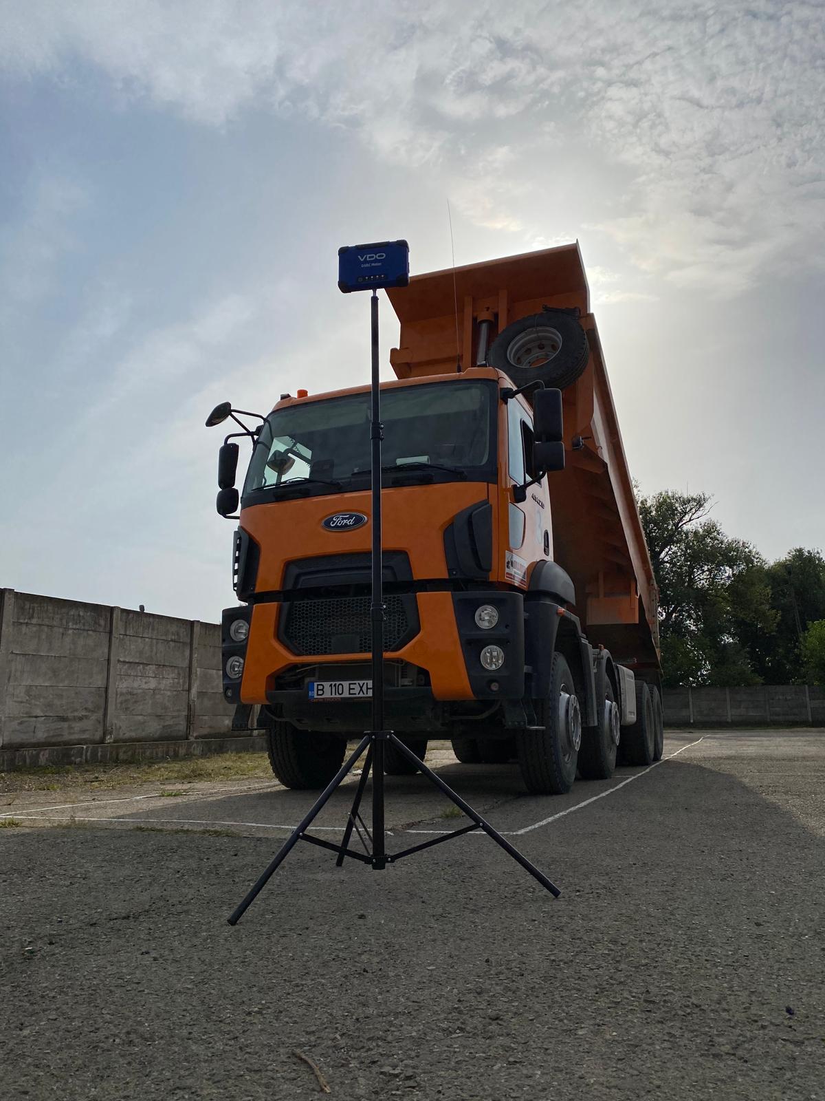 Camion Ford la calibrare tahograf cu echipament VDO DRC Meter — Atelierul de Tahografe Deva